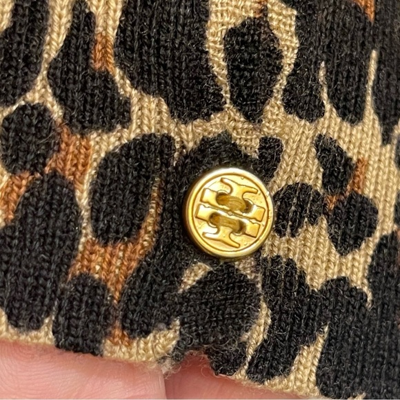 Tory Burch Animal Print Merino Wool V Neck Cardigan Size Small - Picture 6 of 8